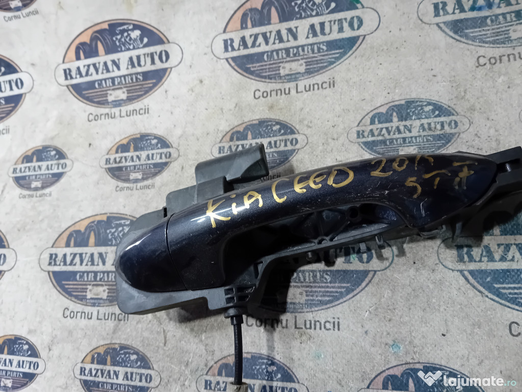 Maner exterior stanga fata Kia Ceed 2008