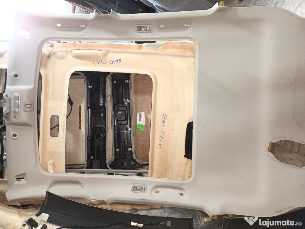 Plafon material cu panorama Nissan Qashqai 2011