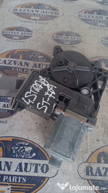 Motoras macara stanga fata Opel Astra J 2011