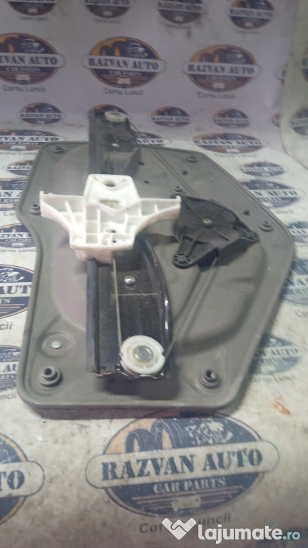 Macara geam dreapta spate Skoda Superb 2 2011