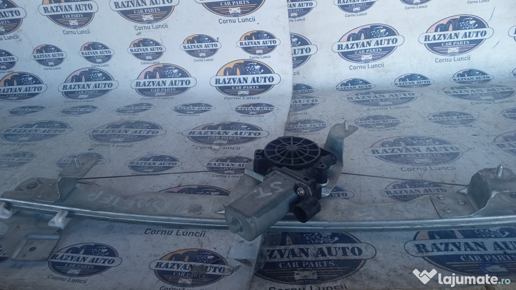 Macara geam stanga fata Dacia Duster 2014