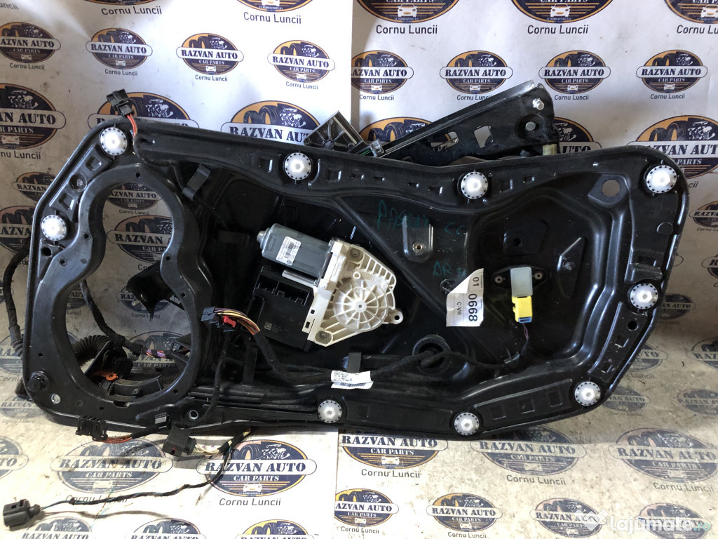 Macara geam dreapta fata Volkswagen Passat CC 2010