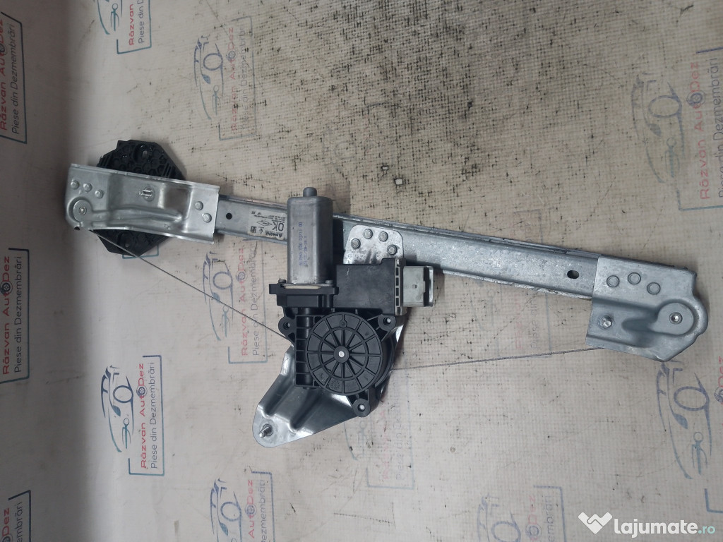 Macara geam dreapta fata Dacia Sandero 2 2017