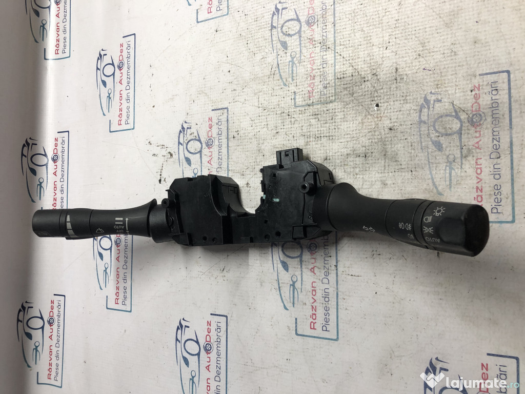 Manete Nissan Juke 2011