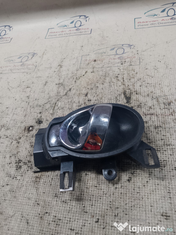 Maner interior stanga fata Nissan Juke 2013