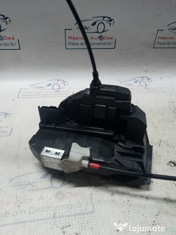 Broasca stanga spate Renault Kadjar 2015