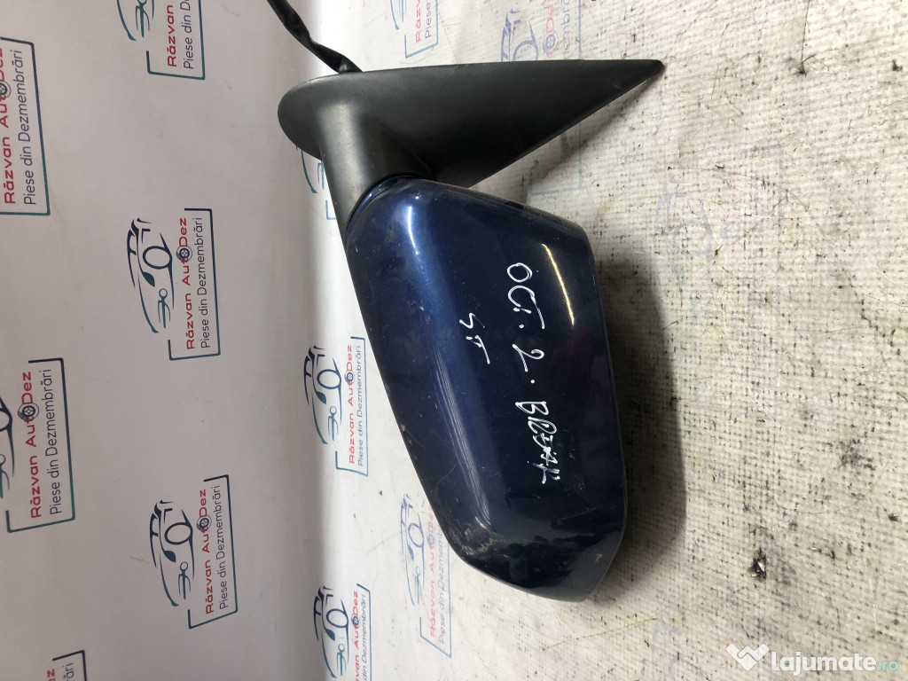 Oglinda stanga incompleta Skoda Octavia 2 2010