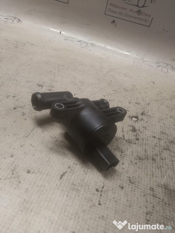 Pompa recirculare apa Audi A5 2012