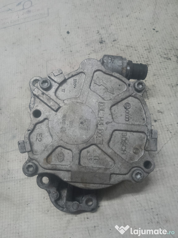 Pompa vacuum Audi A4 B8 2.0 2011