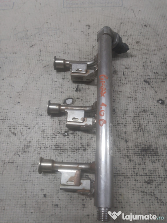 Rampa injectie Ford B-MAX 1.0 Benzina 2013