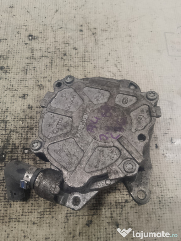 Pompa vacuum Audi A4 B8 2010