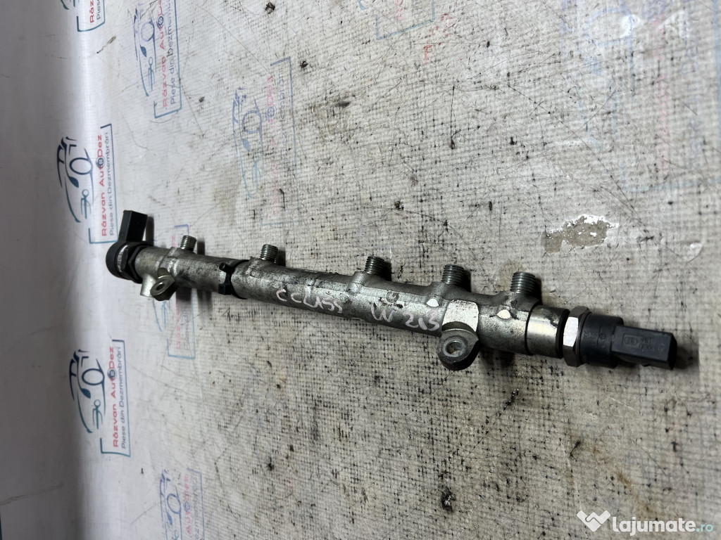 Rampa injectie Mercedes C-Class 2.2 Motorina 2006