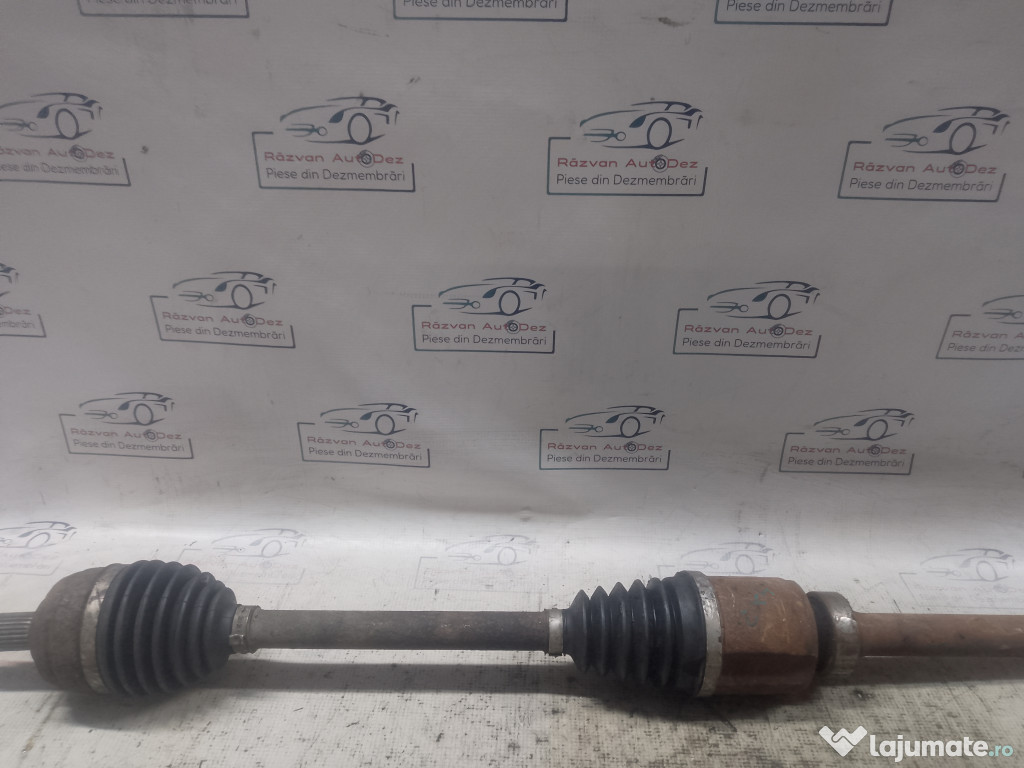 Planetara dreapta fata Dacia Duster 2012