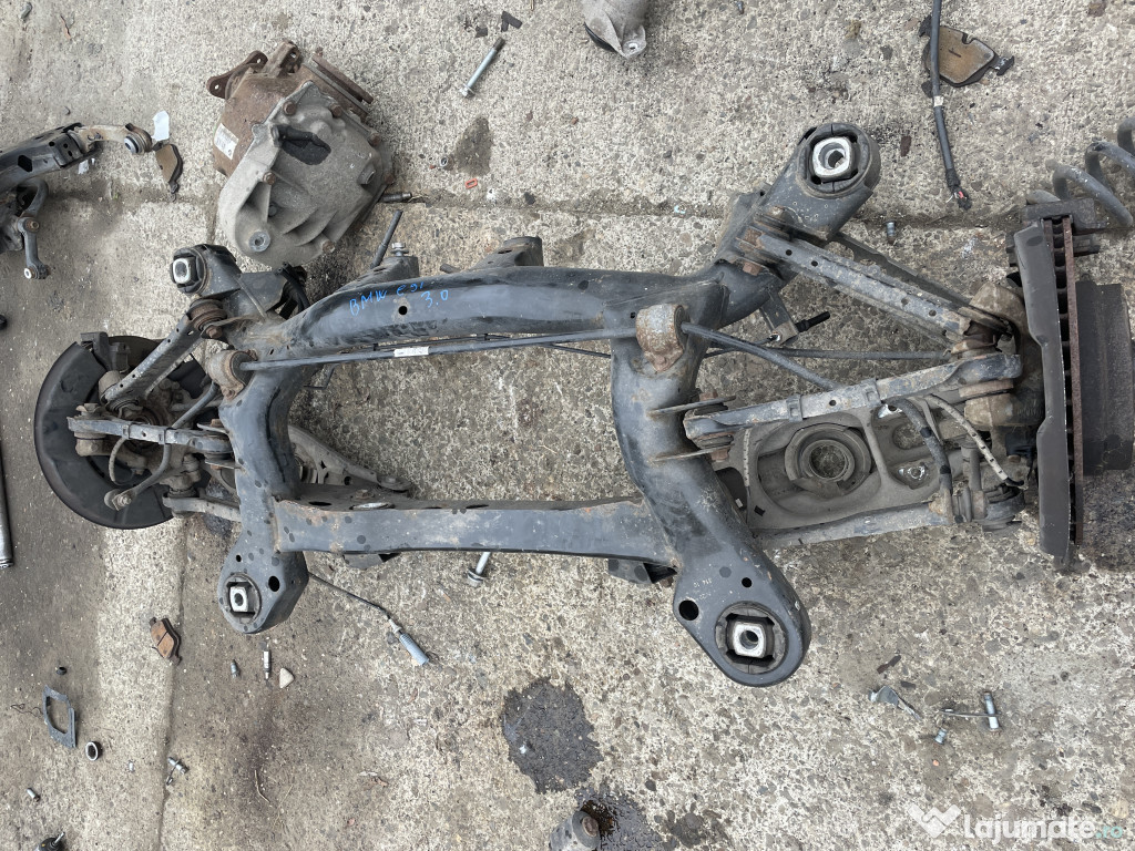 Punte spate BMW 330 3.0 Motorina 2011