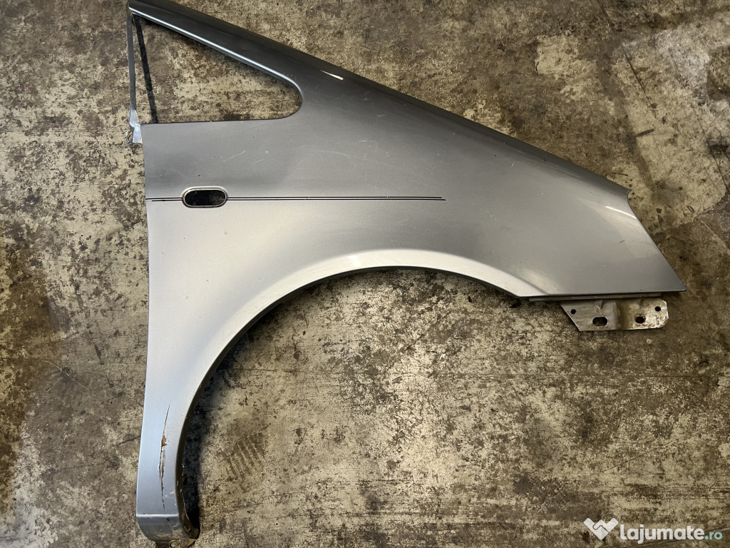 Aripa Dreapta Fata Ford Galaxy 2004