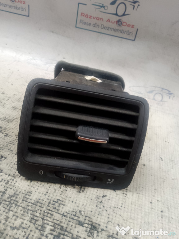 Grila ventilatie dreapta Volkswagen Jetta 2008