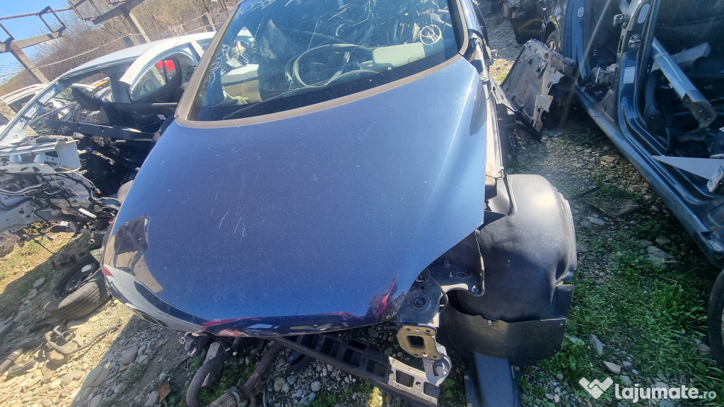 Capota fata Volkswagen Golf 6 Plus 2011