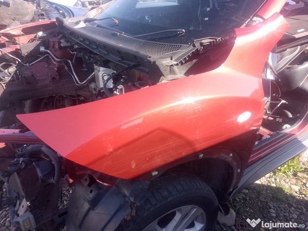 Aripa Stanga Fata Nissan Juke 2012