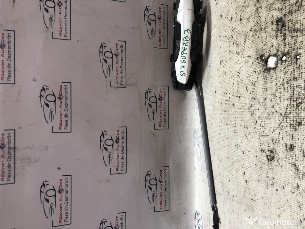 Maner exterior stanga fata Skoda Superb 3 2015