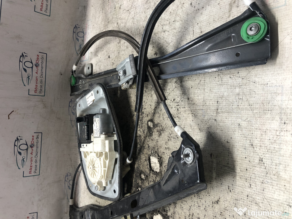 Macara geam dreapta fata Volkswagen Jetta 2012