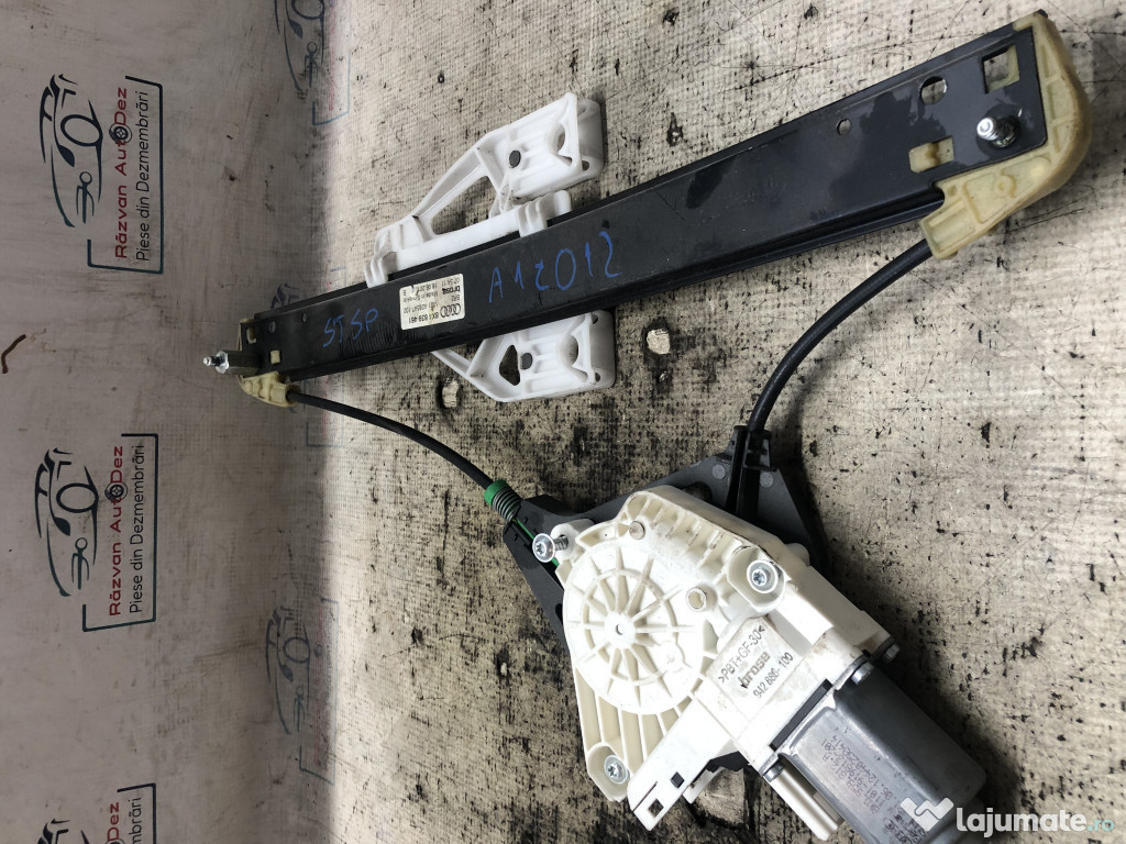 Macara geam stanga spate Audi A1 2012