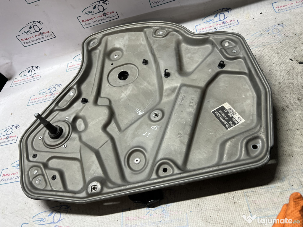 Macara geam stanga spate Skoda Octavia 2 2009