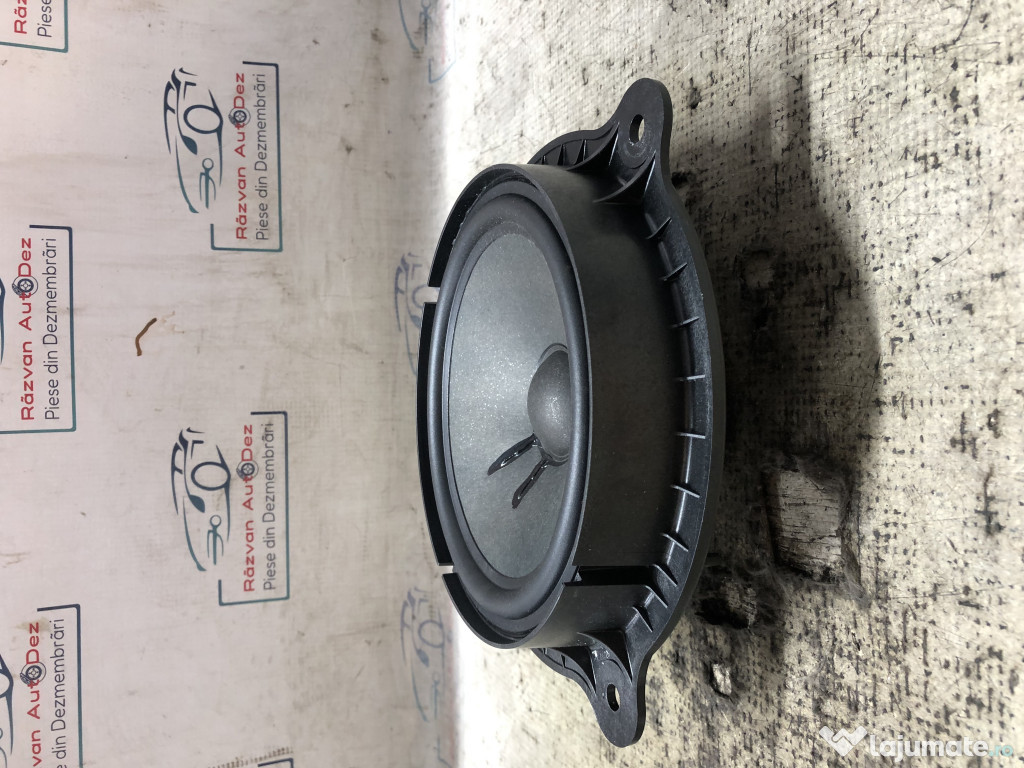 Boxa stanga fata Dacia Duster 1.6 Benzina 2019