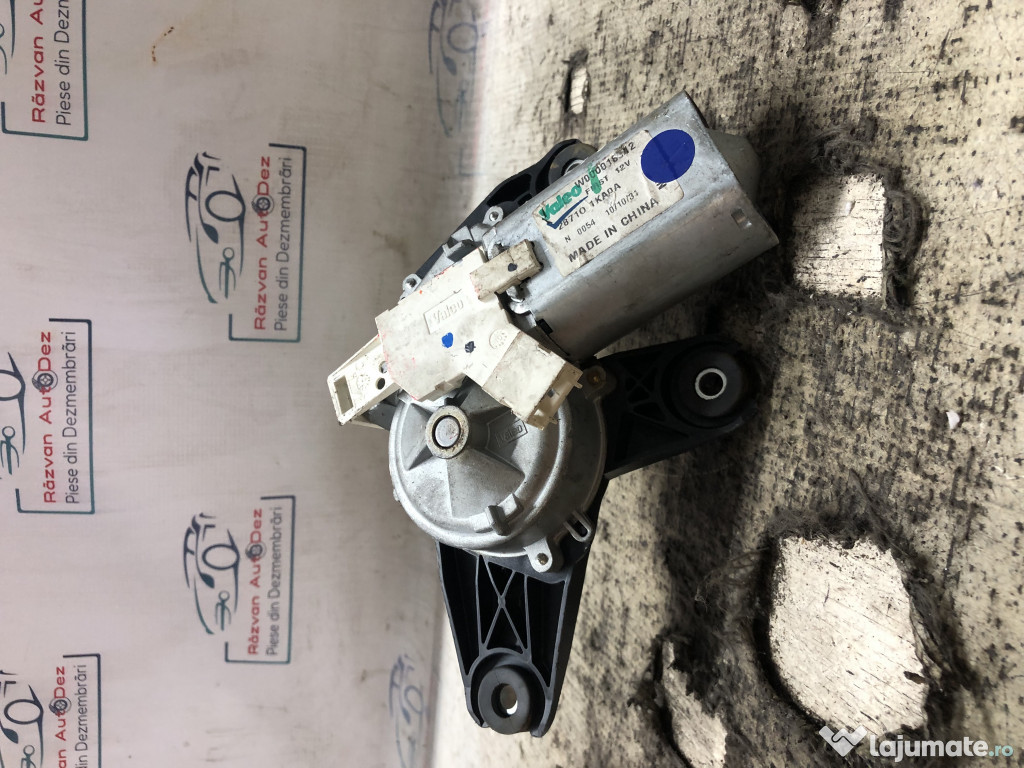 Motoras stergator hayon Nissan Juke 2011