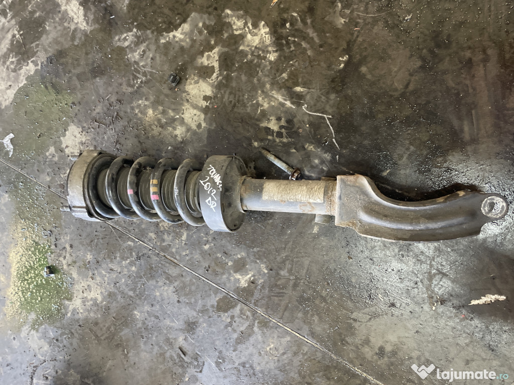Amortizor dreapta Volkswagen Touareg 3.0 Motorina 2012