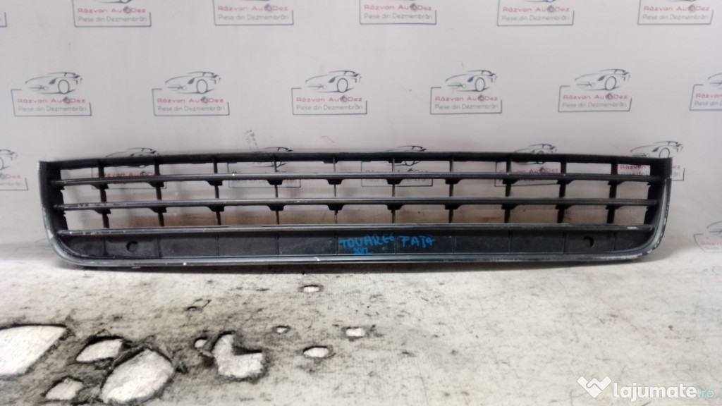 Grila bara fata Volkswagen Touareg 2012