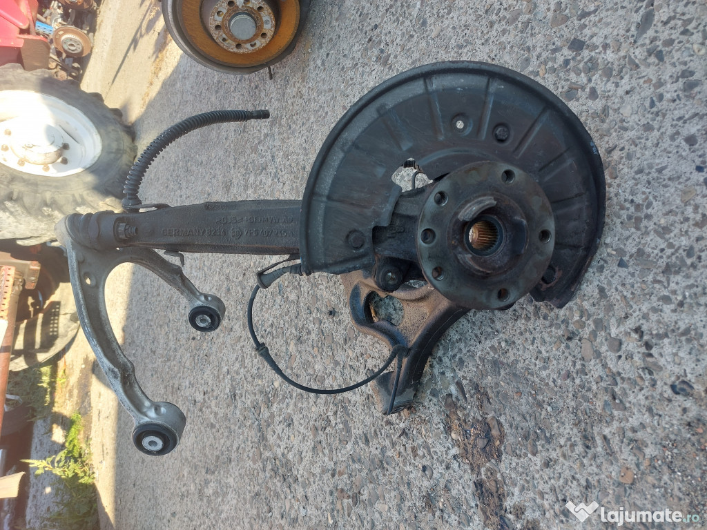 Fuzeta stanga fata Volkswagen Touareg 3.0 Motorina 2014