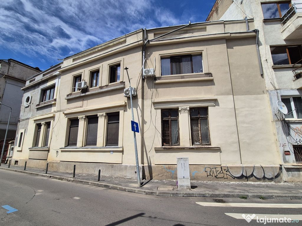 2 Apartamente cu cate 2 camere fiecare - zona Unirii