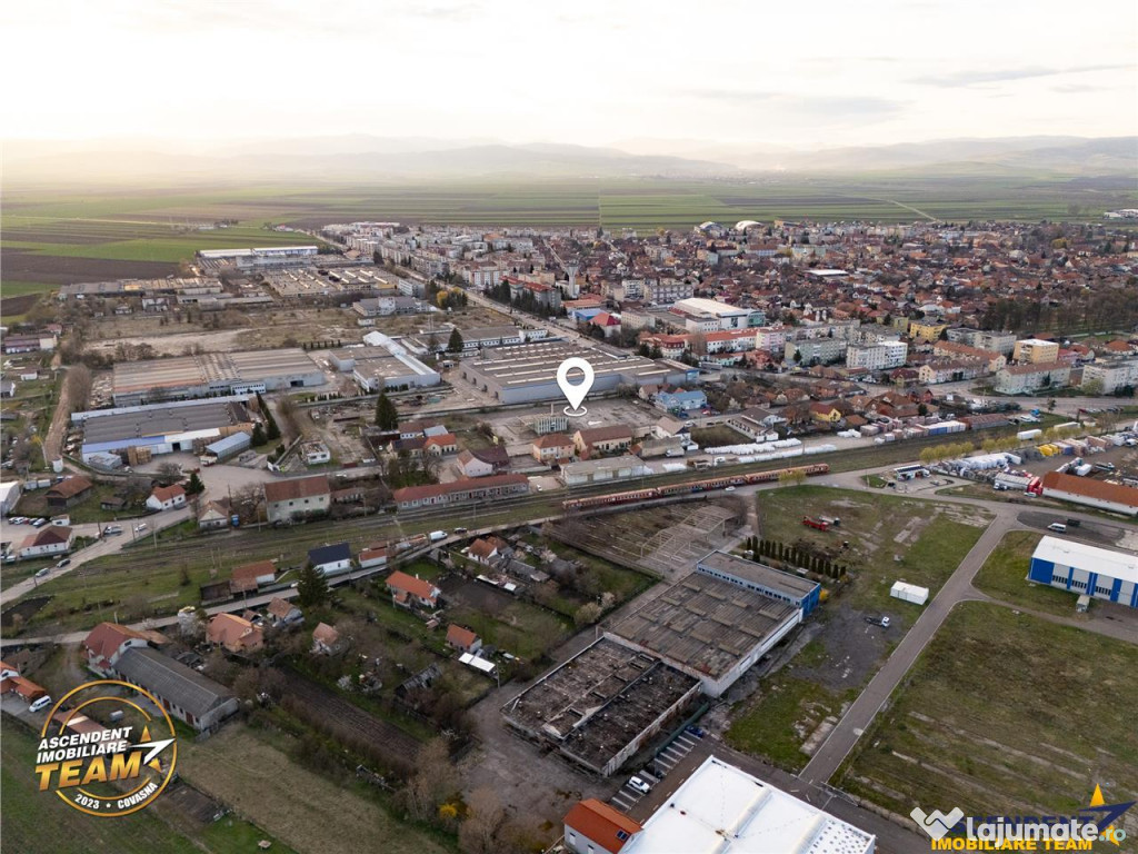 Teren generos,acces din DN11 edificiu, renumit,existent,inve