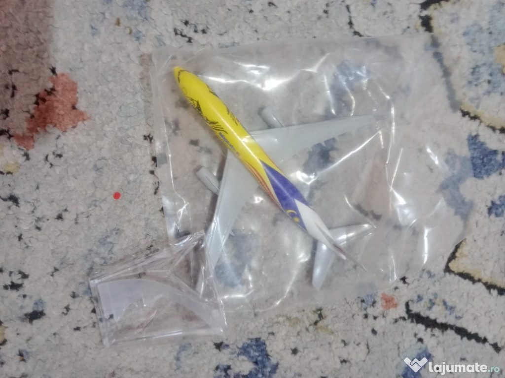 Macheta avión Malaysian Airlines 15 cm