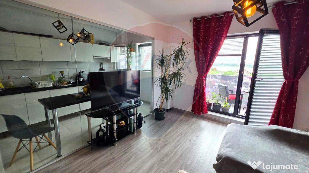 Apartament cu vedere spectaculoasa spre lac in Aqua City