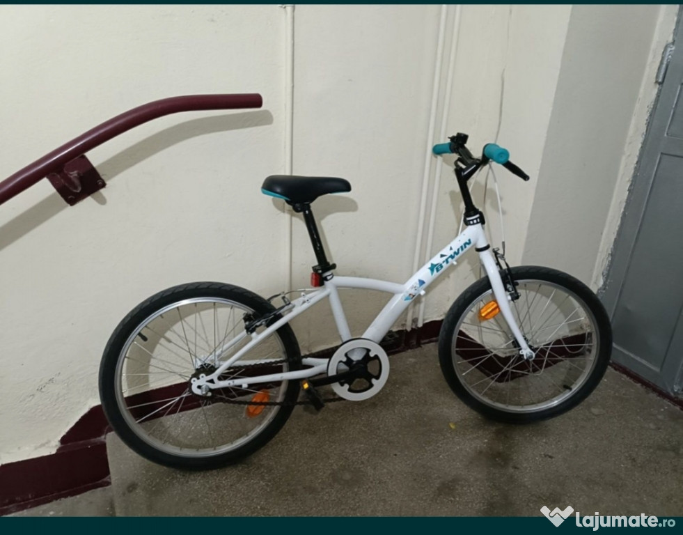 Bicicleta BTWIN original 100, 20" pt copii de 6-9 ani.