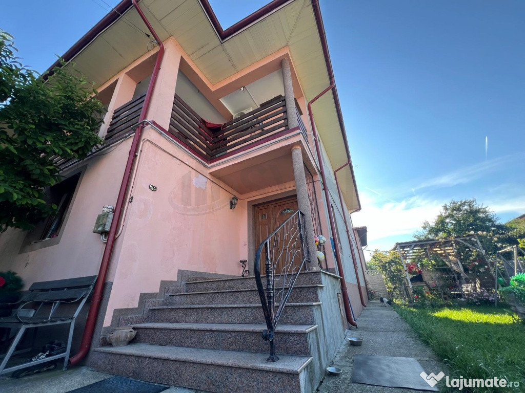 Casa 4 camere cu teren 320 mp