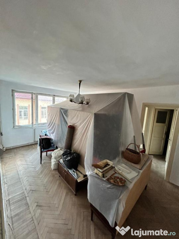 LIBER! Etaj 2 ! Apartament confort 1 Calea Galati