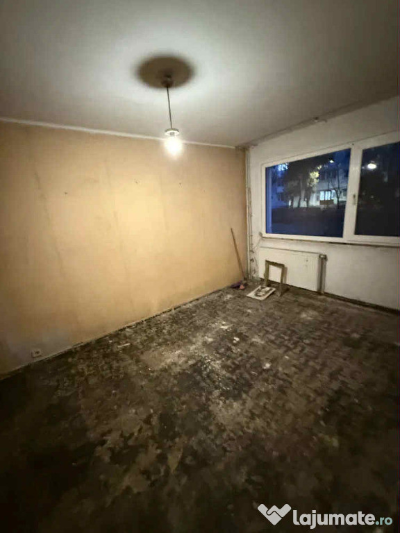 Apartament 2 camere, semidecomandat - zona Astra