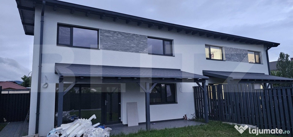 Duplex ultrafinisat în zona Dacia Service – curte 220 mp