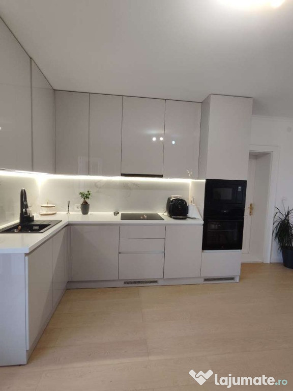 Casă 5 camere renovată + laborator de cofetărie complet utilat