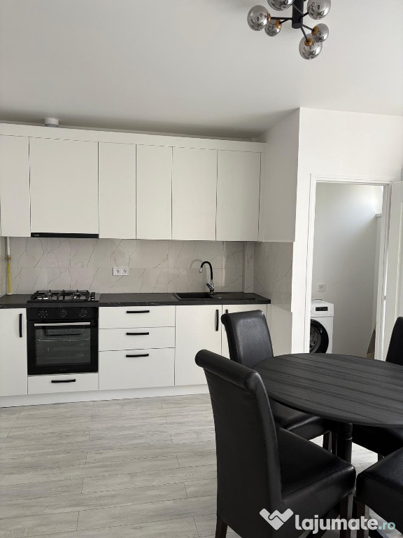 Inchiriez 2 camere Ultracentral
