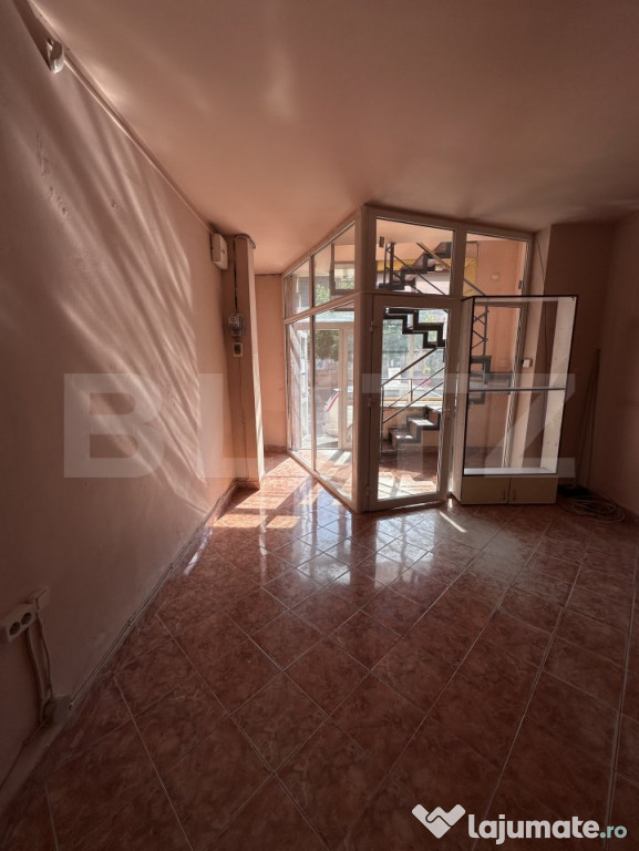 Spatiu de birouri, de inchiriat, 19 mp, zona centrala