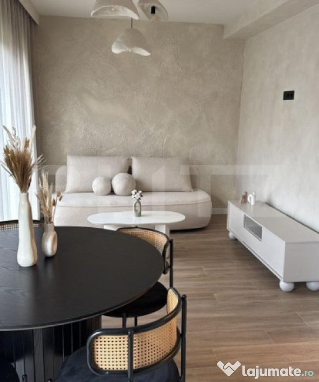 Casa ultrafinisata 80 mp, gradina 30 mp, terasa 35 mp, zona