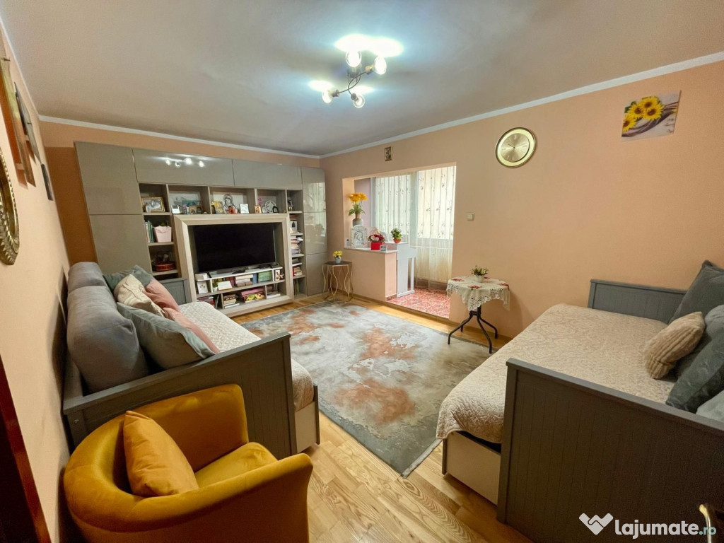 Apartament 4 camere decomandat etajul 2 Racadau- Carpatilor