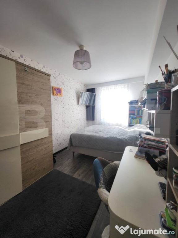 Apartament de 3 camere, finisat modern, cu priveliște spec