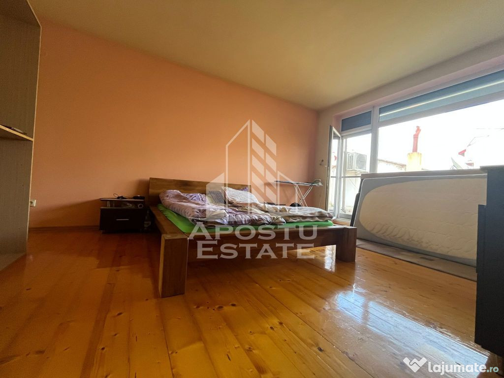 Casa individuala cu 4 camere, teren 404 mp,acces auto,gar...