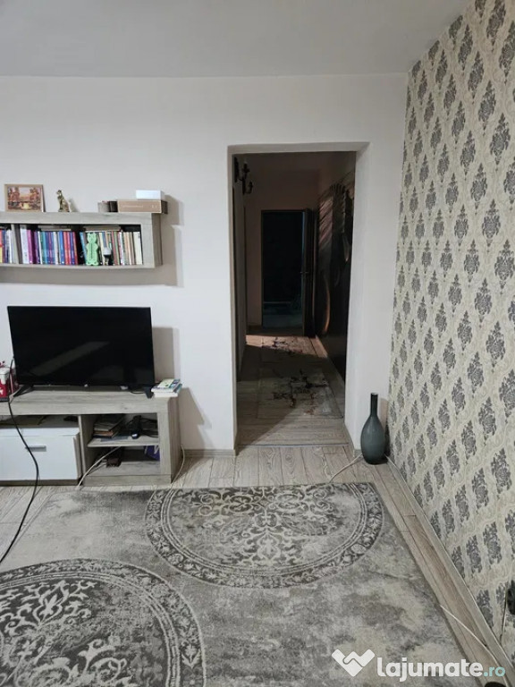 Motru - 4 Camere - 74 mp - Mobilat & Utilat - Parter - Zonă
