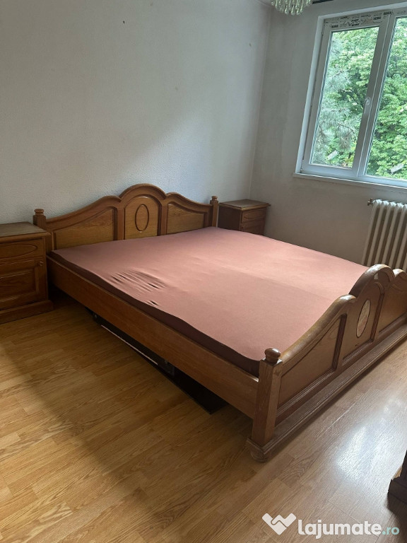 Vand mobila stil vechi