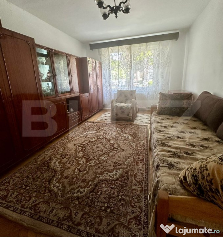 Apartament 3 camere, 2 băi – Parter, balcon, centrală pr